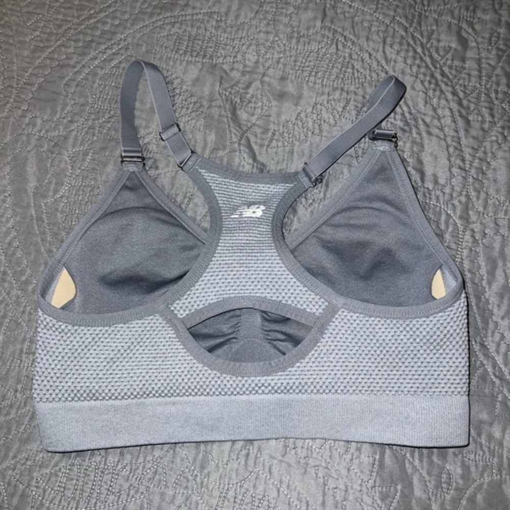 NEW BALANCE Sports Bra 2 for‎ $22❇️ - Picture 2 of 4